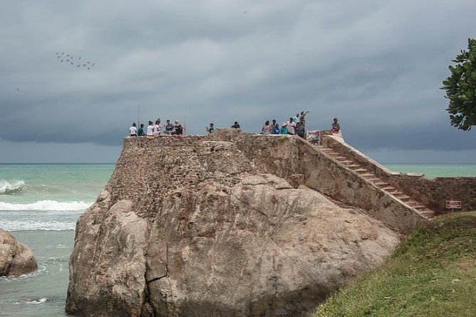 1 Day Private Tour Itinerary for Bentota, Hikkaduwa and Galle - Galle Dutch Fort in the evening: when it turns into a stroll