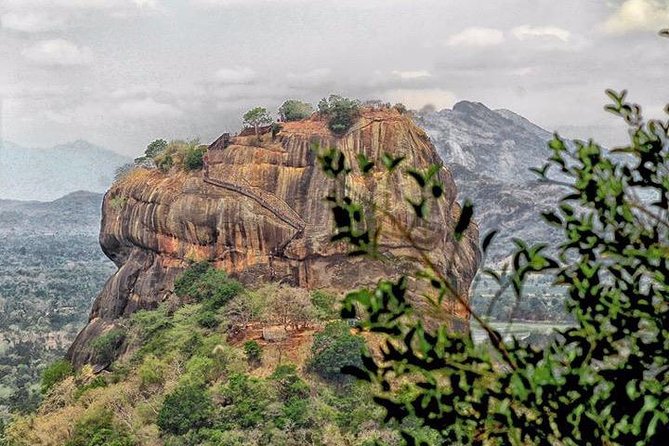 3 Day SriLanka Cultural Tour:Dambulla/ Sigiriya/ Polonnaruwa / Minneriya/ Kandy - Pickup, Mobile Tickets, and Why Small Groups Matter