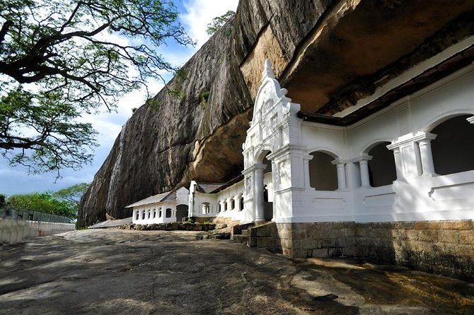 3 Days Ancient Capital Cities - Pidurangala Rock: the view angle that makes the climb feel worth it