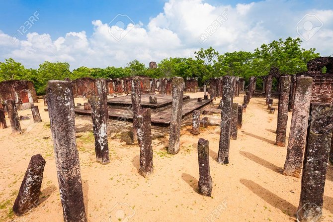 3 Days Ancient Capital Cities - Day 1 in Polonnaruwa: temples, royal power, and stone details