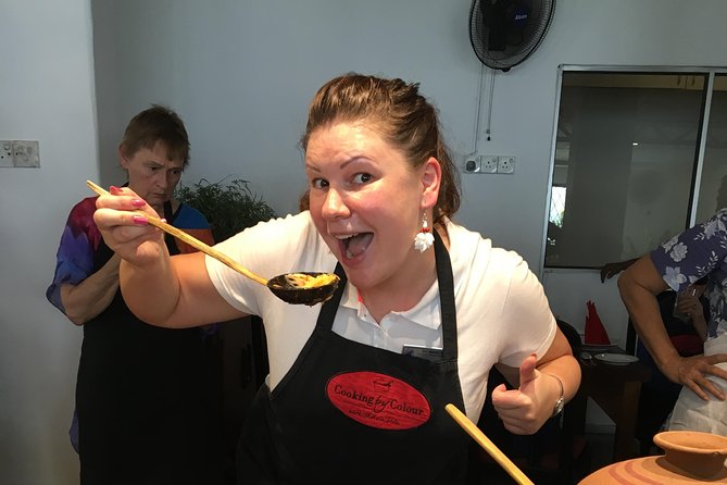 3 hour cooking experience - A Sri Lankan home-cooking class, not a performance
