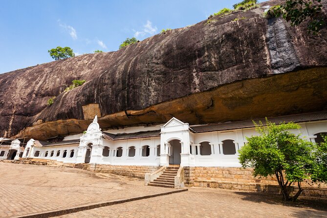 5 Days Private Vehicle with English Speaking Chauffeur - Day 2 into Tea Country: Gregory Lake, Nuwara Eliya Parks, and Hill Views