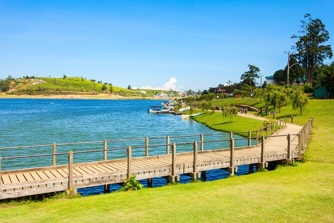 5 Days Private Vehicle with English Speaking Chauffeur - Day 1 in Kandy: Sacred Tooth, Botanical Gardens, Spice Garden, and City Views
