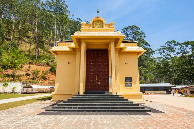 6 Days Private Vehicle with English Speaking Chauffeur - Day 6 Colombo wrap-up: Lighthouse, Gangaramaya, and Independence Square