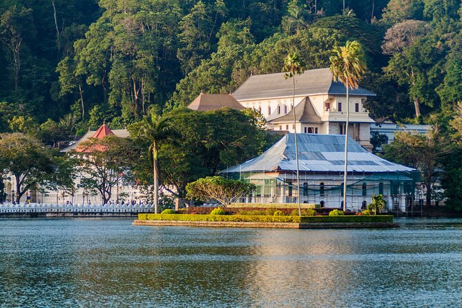 6 Days Private Vehicle with English Speaking Chauffeur - How the 6 Days Typically Flow From Colombo or Negombo