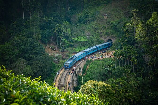 8 Days/ 7 Nights - Sri Lanka’s Culture Wildlife and Beaches - Day 5: Nine Arches Bridge again, Rawana Falls, and Little Adam’s Peak
