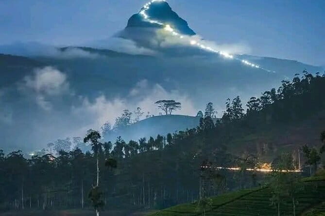 Adam’s Peak Night Hike Experience [One Day & ALL INCLUSIVE] - Why a 2.00 AM Adam’s Peak climb hits differently than daytime