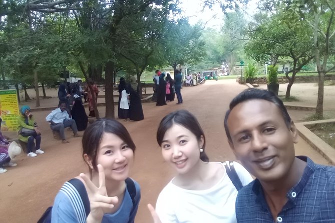 Adventure trincomalee to sigiriya and wild safari ,village tour - Driver and guide quality: why safe, prompt service matters