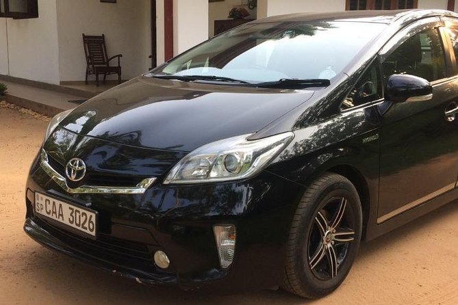 Airport Transfer to/from Anywhere - Private air-conditioned car to Colombo, Kandy, and beyond