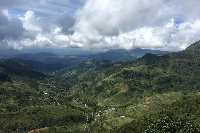 All Inclusive Knuckles Day Track With Accommodation - Descending back to the vehicle and arriving in Kandy