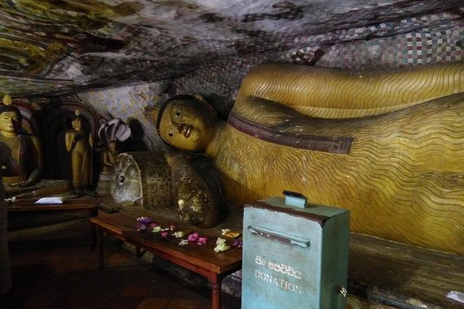 All inclusive Private day trip Sigiriya and Dambulla caves with more - Lunch and timing: plan for food on your schedule
