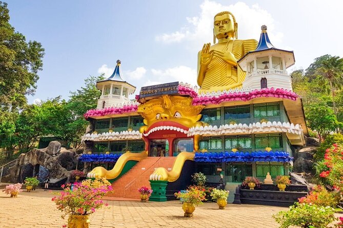 All Inclusive Sigiriya and Dambulla Private Day Tour from Colombo - Dambulla Cave Temple: five caves worth your full attention