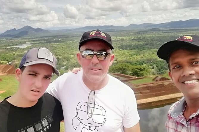 All Inclusive Sigiriya and Dambulla Private Day Tour from Colombo - Lunch and the long-road comfort factor