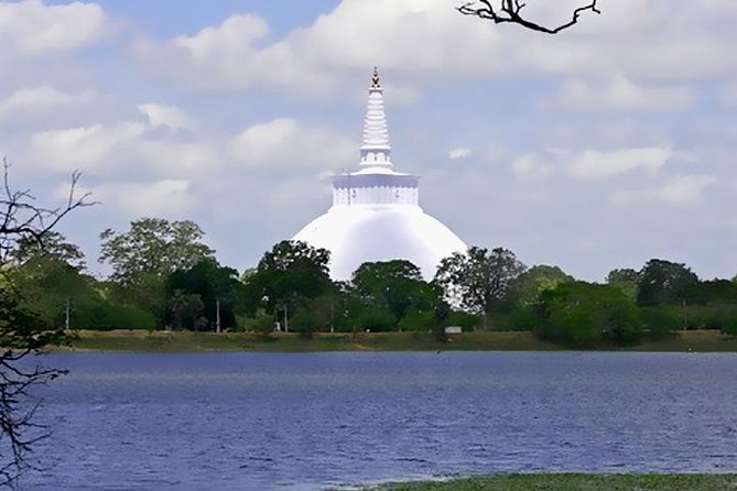 Anuradhapura: 14 Ancient City Sites Tuk Tuk Tour - Your route: 14 ancient sites in a clear, timed loop