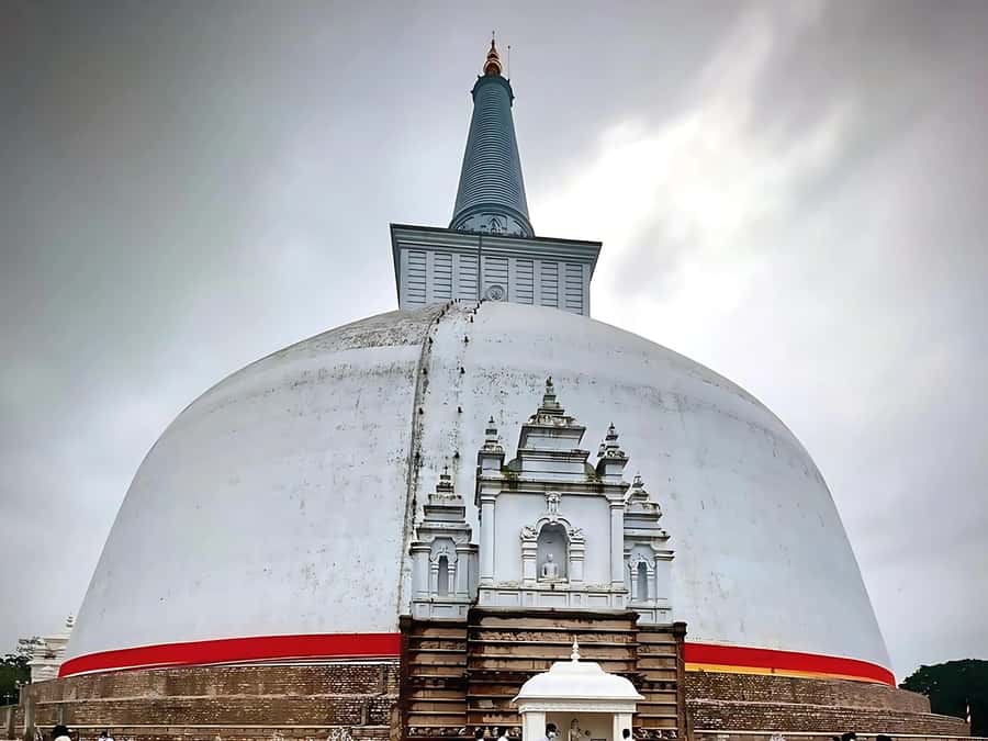 Anuradhapura: Tuk Tuk Tour - Ancient City with Audio Guide - Audio guide app: the real trick is timing it right