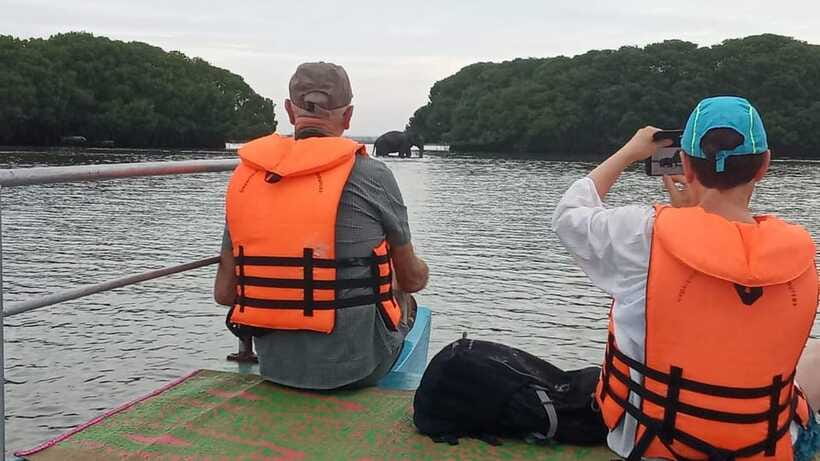 Arugam Bay: Lagoon Boat safari with Safety Measures - Who this lagoon safari suits best