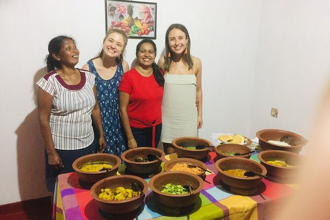 Authentic Sri Lankan Cooking Class in Kandy with Local Family - Cooking, Then Eating: Dinner You Can Recreate