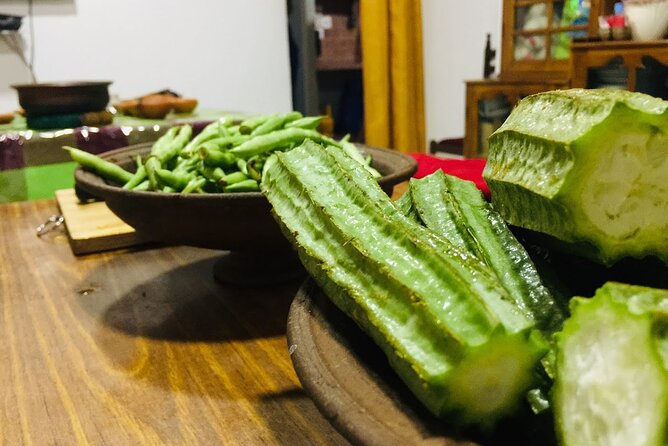 Authentic Sri Lankan Cooking Class in Kandy with Local Family - Optional Market Time and How to Shop Smarter in Kandy