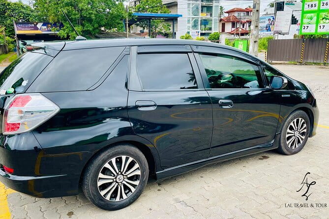 Colombo Airport Pickup and Drop-off Transfer - The drive time range and rest-stop reality