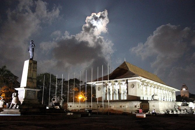 Colombo By Night With Dinner At Cinnamon Lakeside Hotel - Cinnamon Lakeside Colombo: More Than a Stop, It Sets the Tone