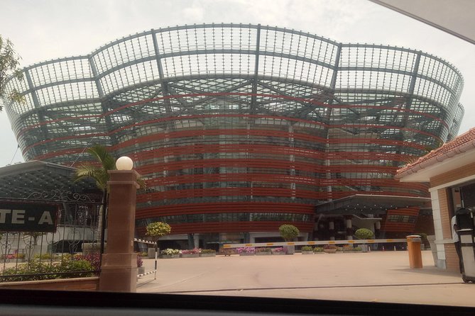 Colombo City Day Tour - Getting Oriented in 6 Hours: Colombo by Foot, Temple Grounds, and Sea Views