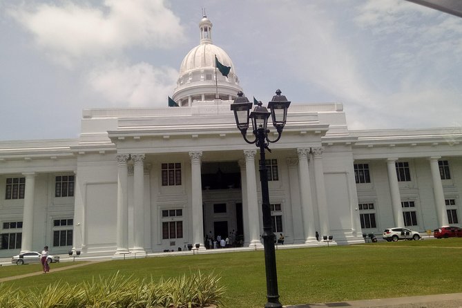 Colombo City Day Tour - Guides, Drivers, and Colombo Traffic: What You Gain, What You Must Tolerate