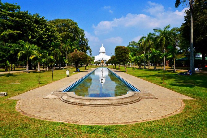 Colombo City Drive by Bookingmart Holidays Pvt Ltd - Why this Colombo half-day works so well