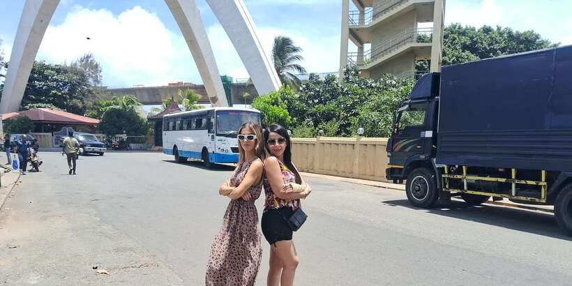 Colombo: City Highlights Guided Private Tour by Tuk Tuk - Sri Kailawasanathan Swami Devasthanam Kovil: the Hindu temple stop with context