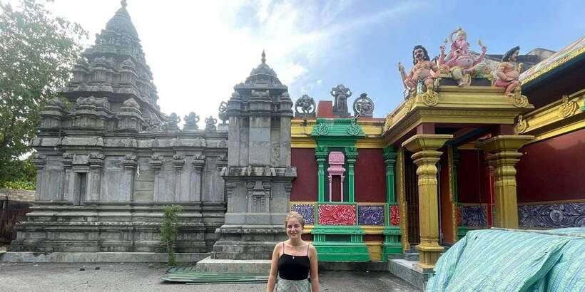 Colombo: City Highlights Guided Private Tour by Tuk Tuk - Pettah Market: where the city shops, works, and negotiates