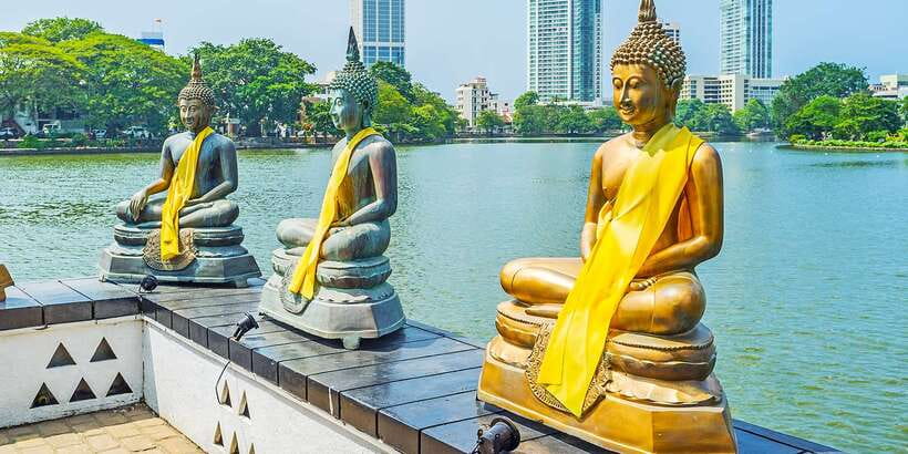 Colombo: City Sightseeing Tour by Tuk-Tuk with Pickup - Sri Kailawasanathan Swami Devasthanam Kovil and Viharamahadevi Park: Photo Stops With Room to Breathe