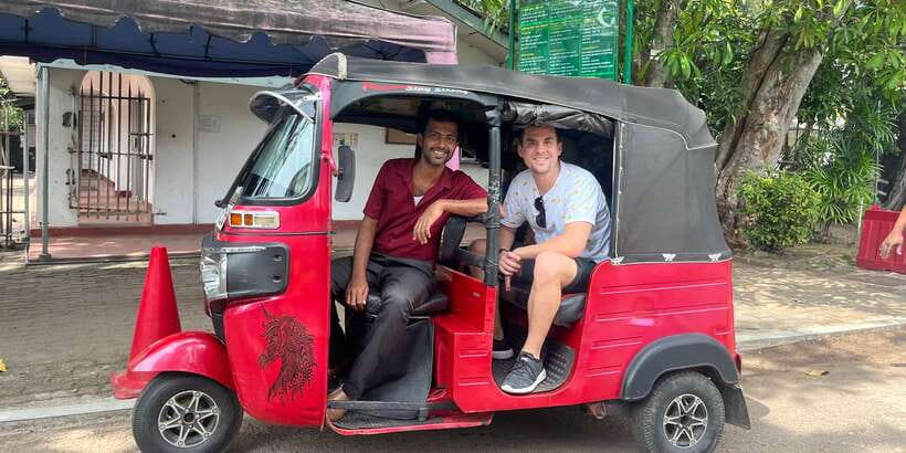 Colombo: City Sightseeing Tour by Tuk-Tuk with Pickup - Colonial-Era Landmarks: Old Parliament and the Civic Side of Colombo