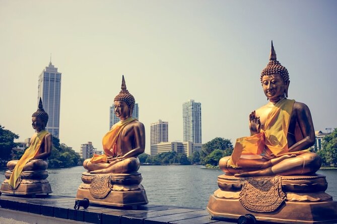 Colombo City Tour - Galle Face Green and the Christ Church area: sea views with real crowd energy