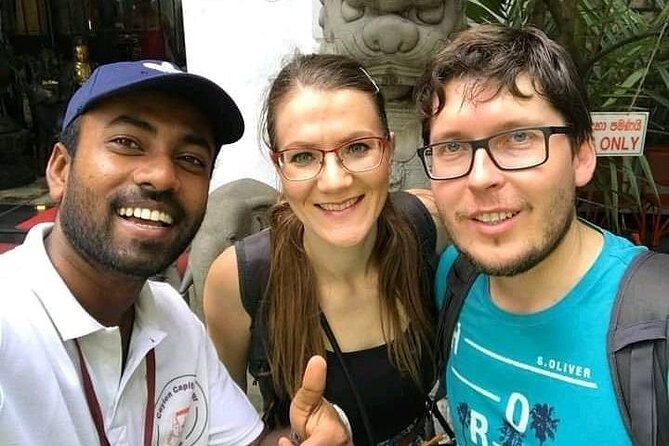 Colombo City Tour by Car – Private & All-Inclusive - Red Mosque, Dutch church, and Gangaramaya Temple for spiritual Colombo