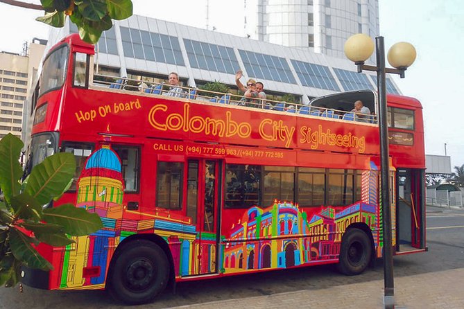 Colombo City Tour by Open-Deck Bus - Kingsbury hotel area and the value of quick architecture spotting