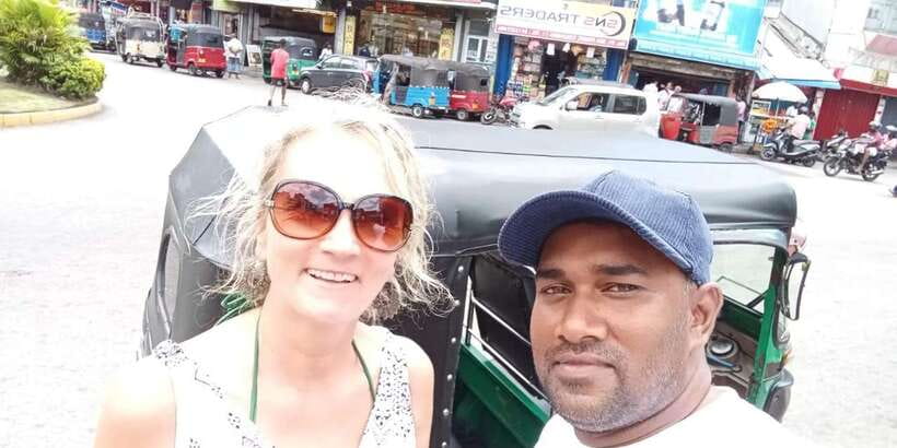 Colombo: City Tour by Tuk Tuk with Pickup - All Inclusive - Key Things You’ll Notice on This Colombo Tuk-Tuk Tour