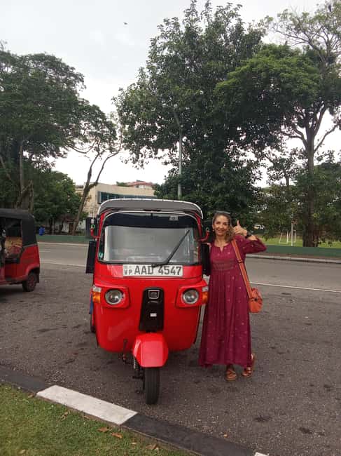 Colombo: City Tour by Tuk with Hotel Pickup-All Inclusive - Galle Face Green: the sea breeze and the rhythm of everyday Colombo