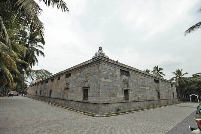 Colombo City Tour from Negombo - The Dutch Hospital Shopping Precinct: heritage building, today’s street life