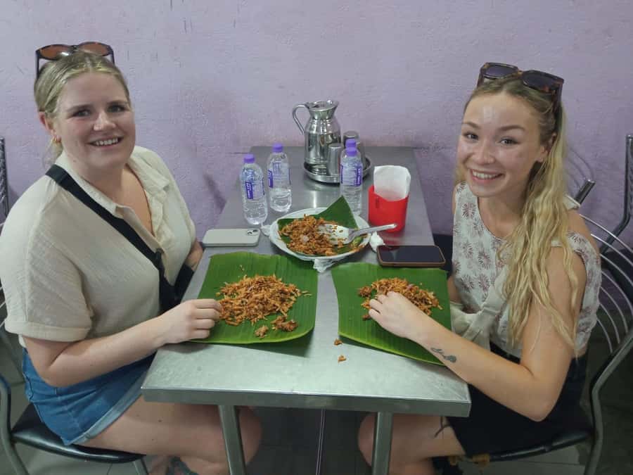 Colombo Foods Tour by Tuk Tuk ( Food chargers included ) - Pettah Grab-and-Go: Cheese Ball and Samosa While Riding