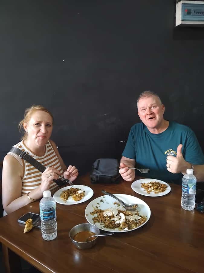 Colombo Foods Tour by Tuk Tuk ( Food chargers included ) - Chicken Kottu Roti Finale: Sizzle and Spice on the Griddle