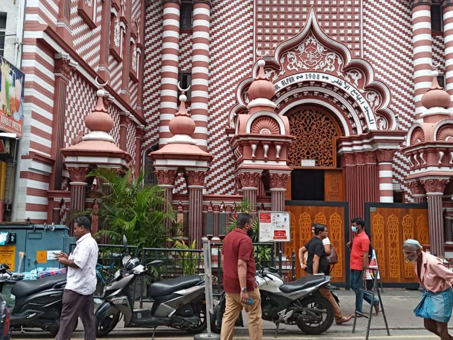 Colombo: Guided City Tour with Entry Tickets - Tips to make this tour smoother (and more respectful)