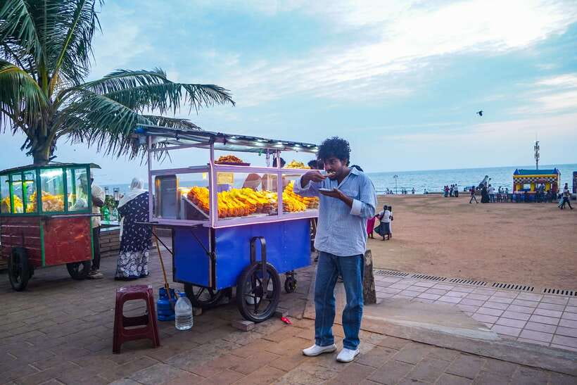 Colombo Local Food Tour by Tuk Tuk – All Inclusive - Guides matter: when your driver-guide turns food into stories