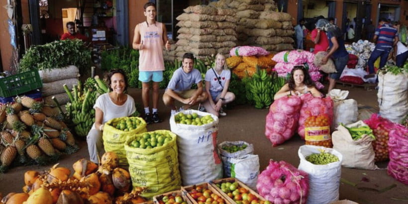 Colombo: Local Market Tour & Cooking Demo with Lunch - Market Time: Picking Vegetables, Fruits, and Meat Ingredients