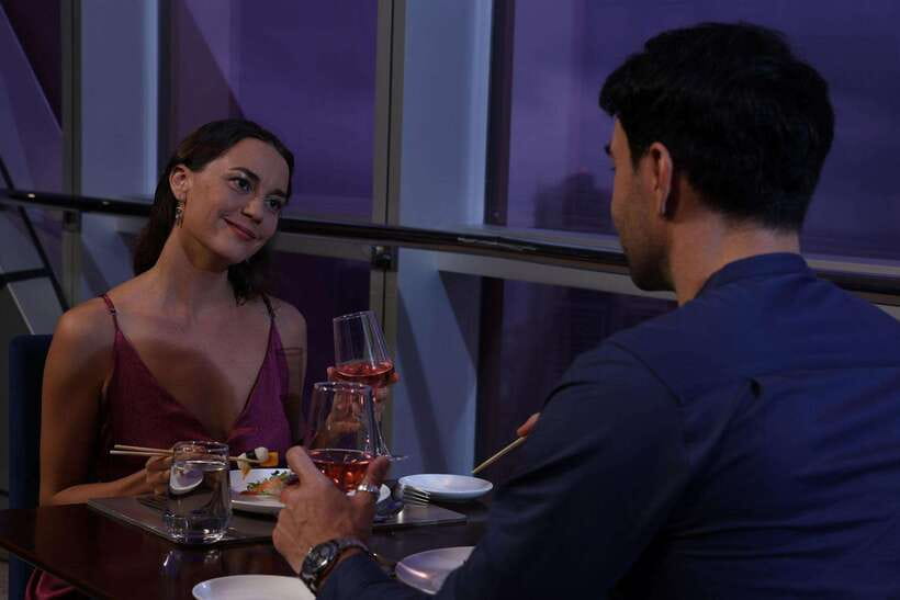 Colombo: Lotus Tower Celebration Dining Experience with Cake - Key points to know before you go