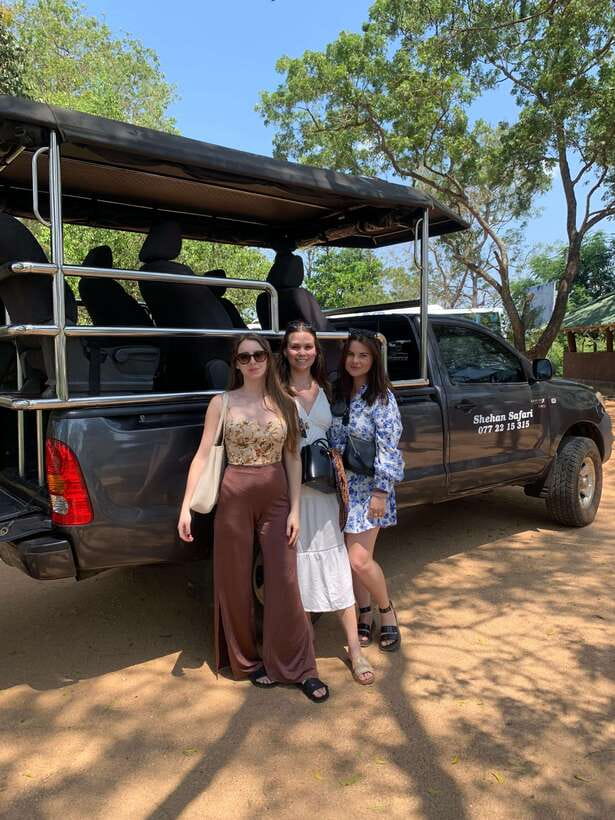 Colombo/Negombo: Sigiriya, Kandy, Ella 3-Day Trip with Train - Kandy After Dark: Temple of the Sacred Tooth and Simple Etiquette Wins
