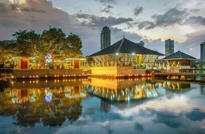Colombo: One Day Private City Tour With Gangaramaya Temple - A 5-hour Colombo circuit that mixes old faith and new waterfront