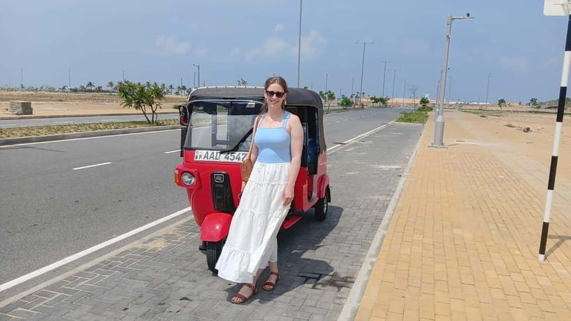 Colombo Private Guided City Tour by Tuk Tuk - All Inclusive - The Red Mosque, Maritime Museum, and Sambodhi Chaithya: faith and coastline connections