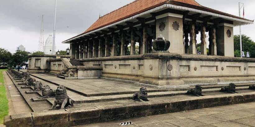Colombo privet Day Tour and shopping - Independence Square: Start With a Clear Landmark