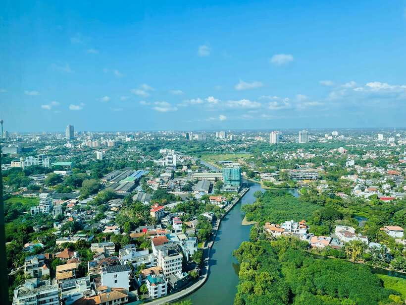 Colombo Shore Excursion, History Legacy and hidden gems - One Galle Face Mall: practical shopping and a comfortable finish