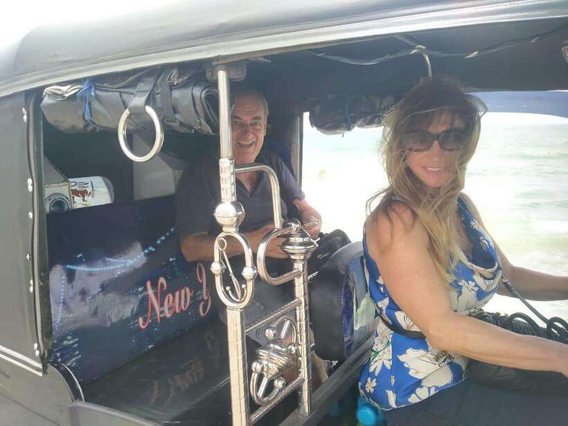 Colombo Sightseeing Private Tour by Tuk Tuk MorningOREvening - Lotus Tower, Galle Face Green, and the view breaks you will want