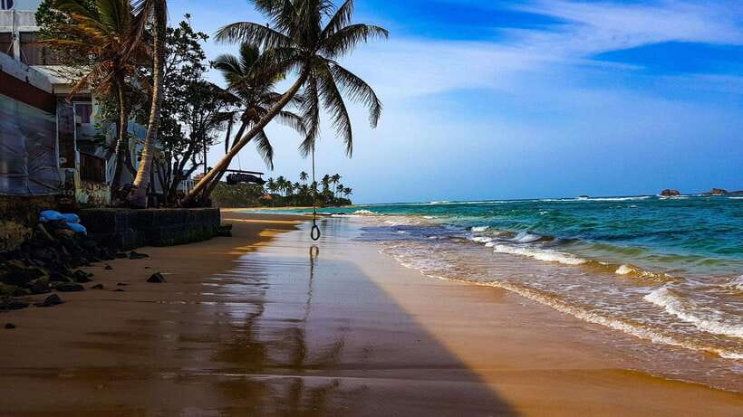 Colombo: Sri Lanka 4-Day Private Tour With 18 Amazing Places - The Nuwoya Oya to Ella train: where the views do the work